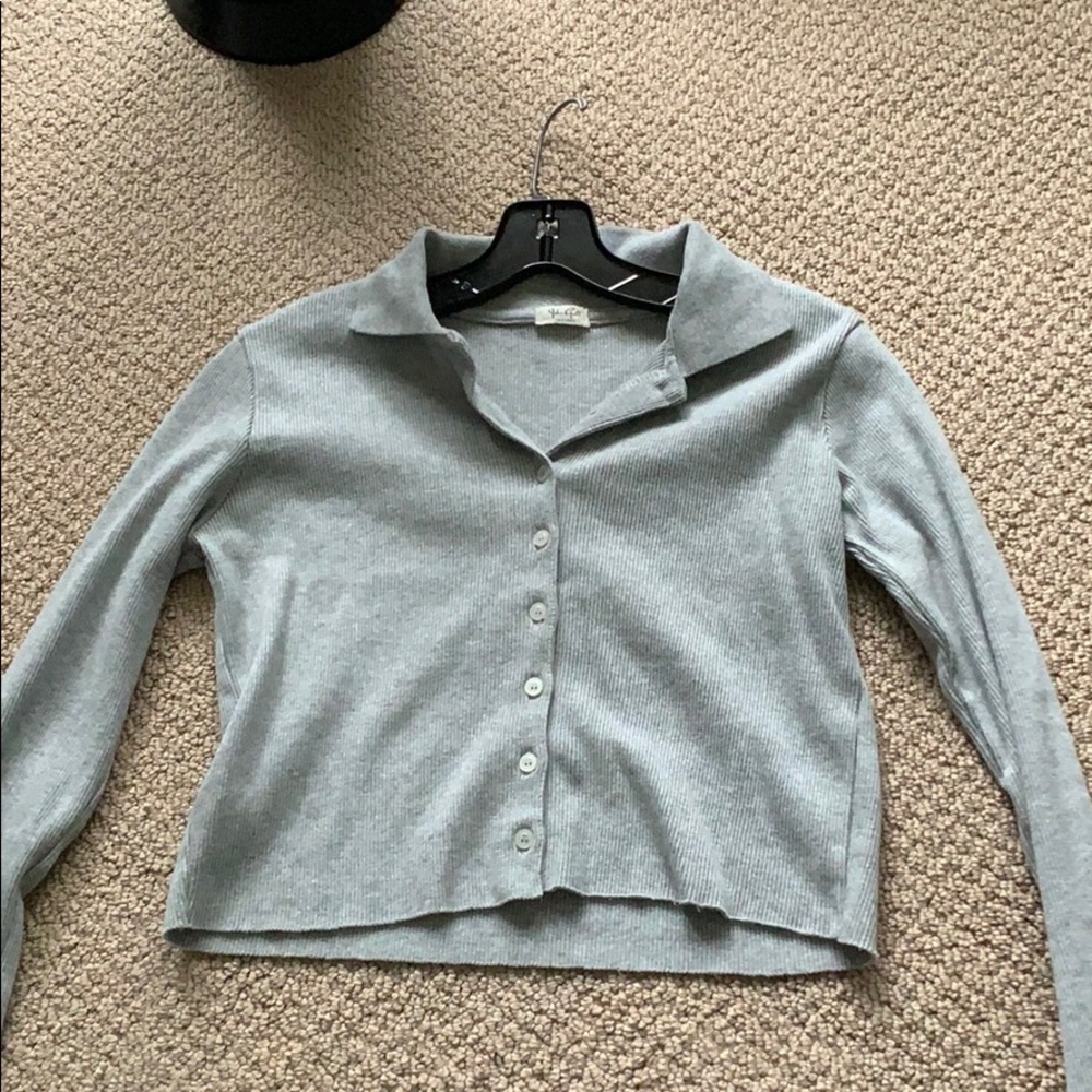 adorable cropped shirt